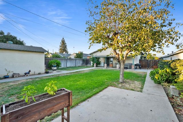 5517 8th St, Keyes, CA 95328