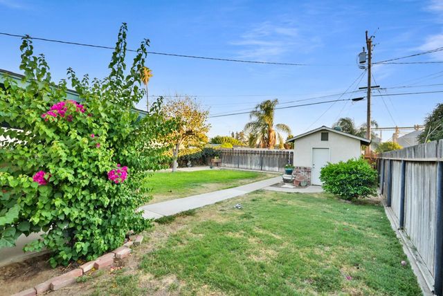 5517 8th St, Keyes, CA 95328