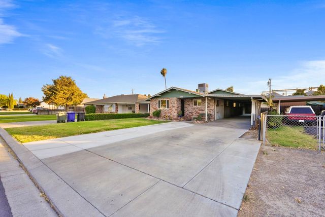 5517 8th St, Keyes, CA 95328