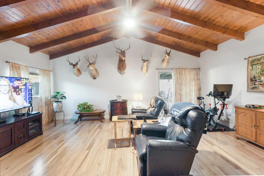 5517 8th St, Keyes, CA 95328