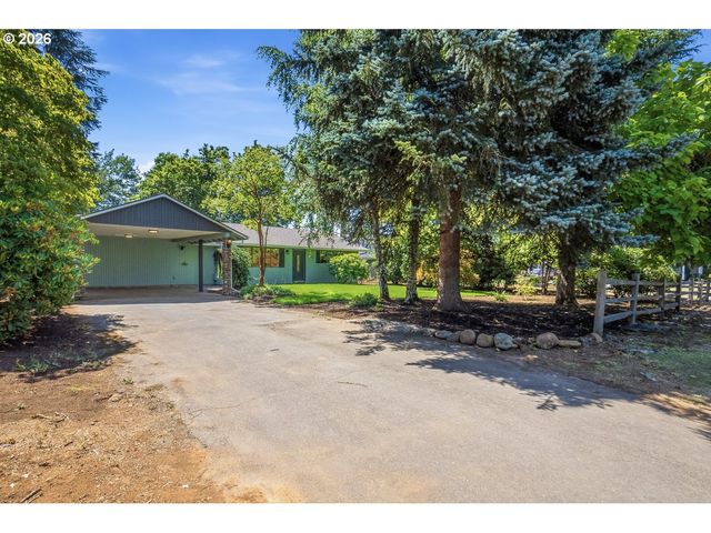 19530 CENTRAL POINT Rd, Oregon City, OR 97045