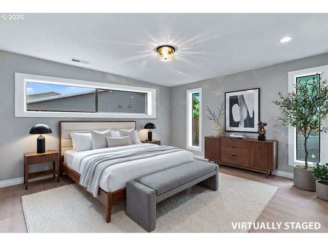 19530 CENTRAL POINT Rd, Oregon City, OR 97045