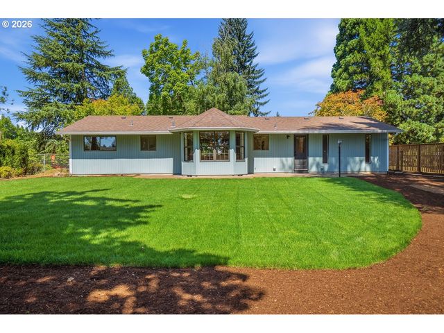 19530 CENTRAL POINT Rd, Oregon City, OR 97045