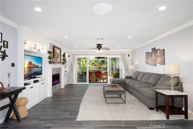 9254 Downey Avenue, Downey, CA 90240