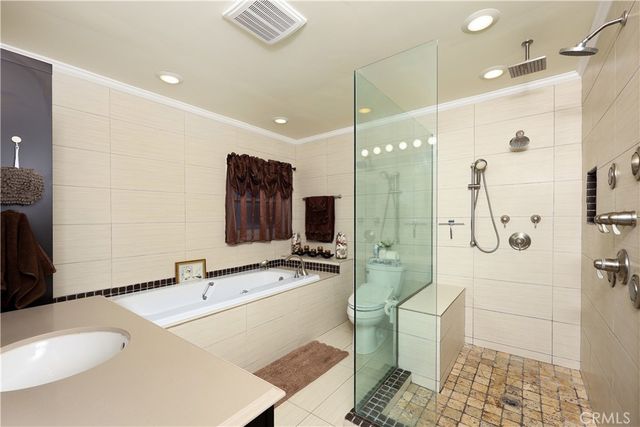 9254 Downey Avenue, Downey, CA 90240