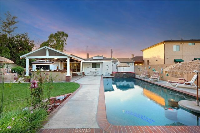 9254 Downey Avenue, Downey, CA 90240
