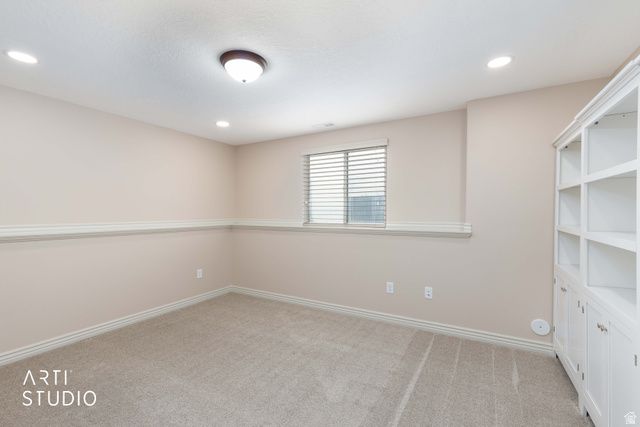 2673 W 2125 N, Farr West, UT 84404