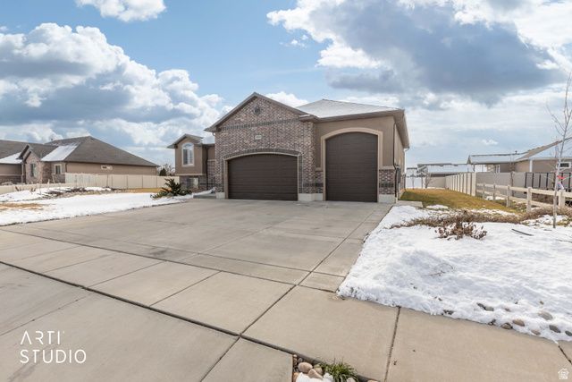 2673 W 2125 N, Farr West, UT 84404