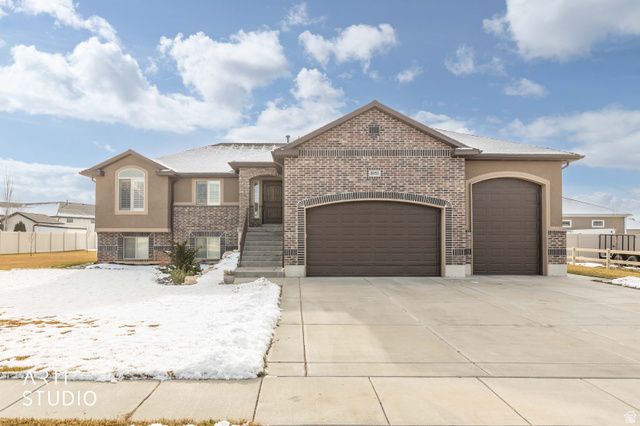 2673 W 2125 N, Farr West, UT 84404