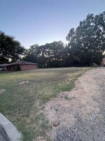 525 Highland Drive, Seagoville, TX 75159
