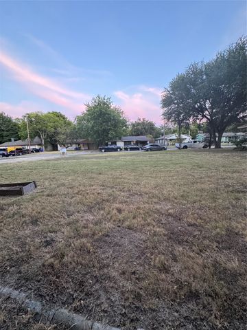 525 Highland Drive, Seagoville, TX 75159