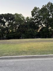 525 Highland Drive, Seagoville, TX 75159
