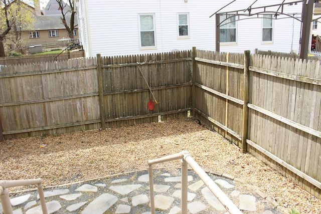 74 Crescent St 1, Franklin, MA 02038