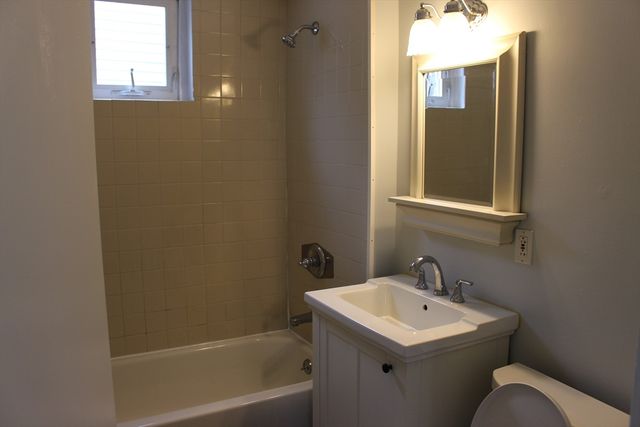 74 Crescent St 1, Franklin, MA 02038