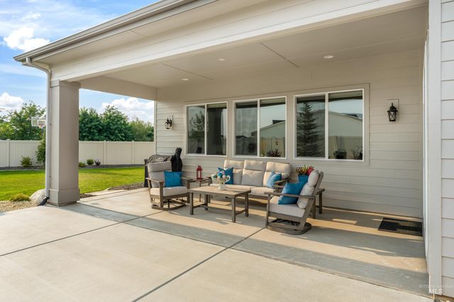 9123 W Patmore Ct, Star, ID 83669