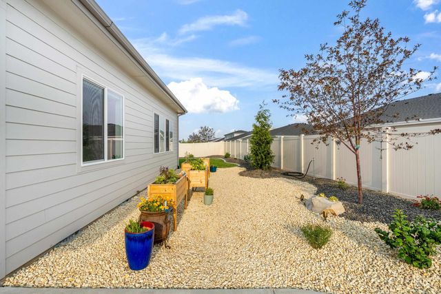 9123 W Patmore Ct, Star, ID 83669