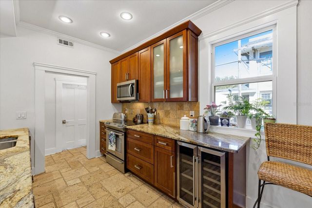 505 S NEWPORT AVENUE, Tampa, FL 33606