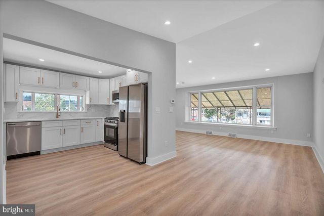 8901 FAIRFIELD ST, Philadelphia, PA 19152