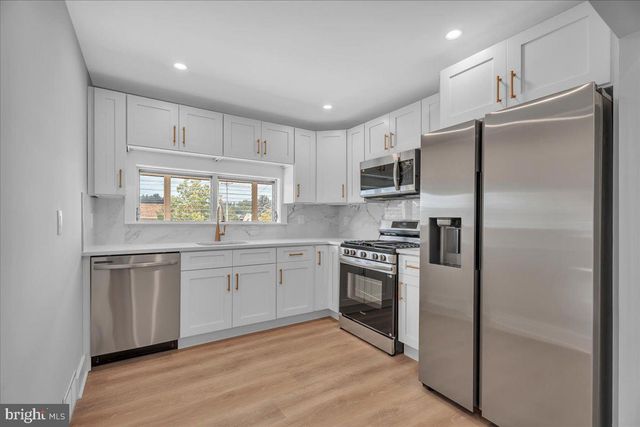 8901 FAIRFIELD ST, Philadelphia, PA 19152
