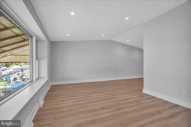 8901 FAIRFIELD ST, Philadelphia, PA 19152