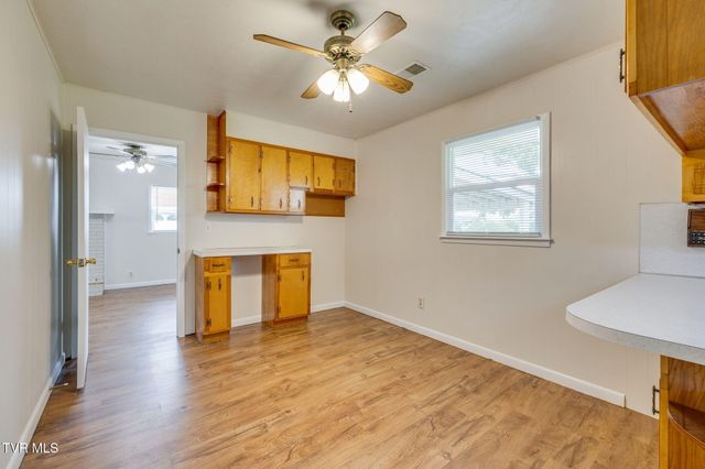 2225 Hall Street, Kingsport, TN 37660