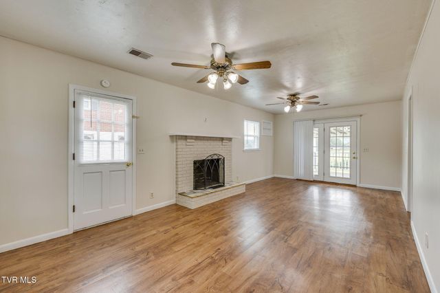 2225 Hall Street, Kingsport, TN 37660