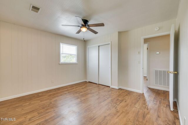 2225 Hall Street, Kingsport, TN 37660