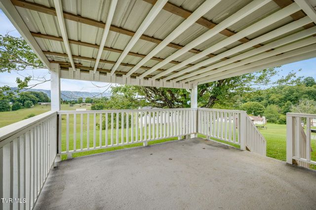 2225 Hall Street, Kingsport, TN 37660