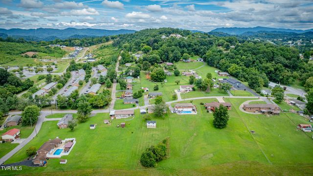 2225 Hall Street, Kingsport, TN 37660