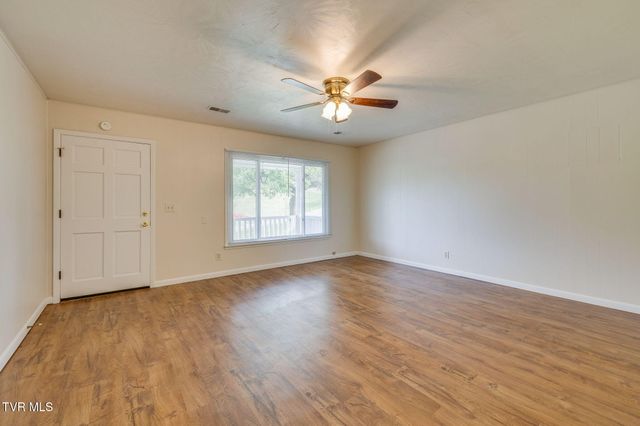 2225 Hall Street, Kingsport, TN 37660