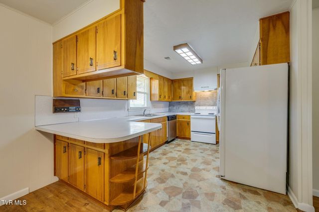 2225 Hall Street, Kingsport, TN 37660