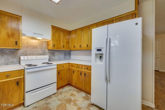 2225 Hall Street, Kingsport, TN 37660