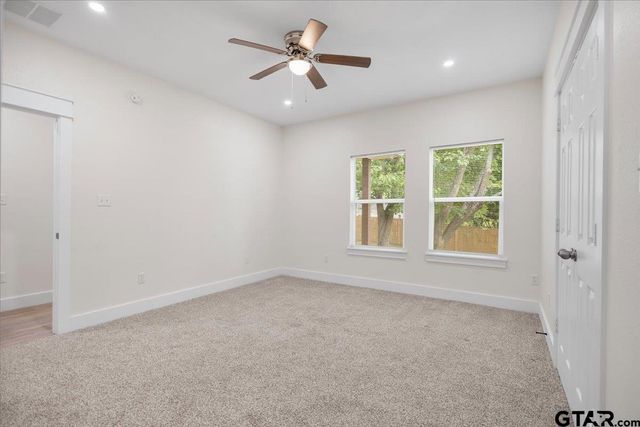 412 Crosby St, Lindale, TX 75771