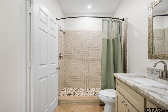 412 Crosby St, Lindale, TX 75771