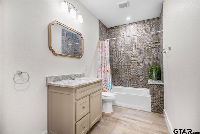 412 Crosby St, Lindale, TX 75771