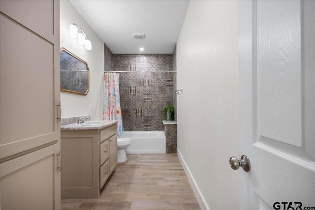 412 Crosby St, Lindale, TX 75771