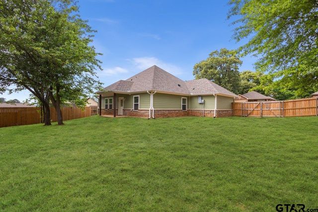 412 Crosby St, Lindale, TX 75771