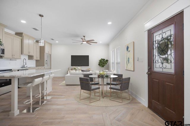 412 Crosby St, Lindale, TX 75771