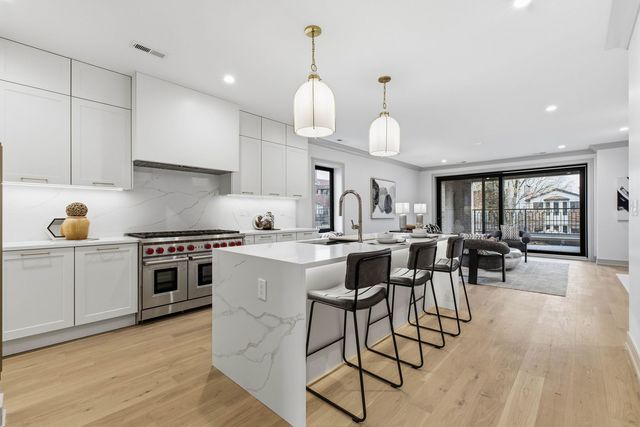 1646 N Orchard Street 2, Chicago, IL 60614