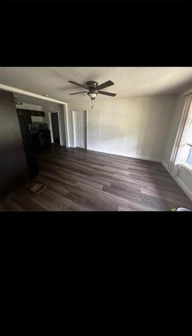 922 SE 9TH PLACE, Gainesville, FL 32601