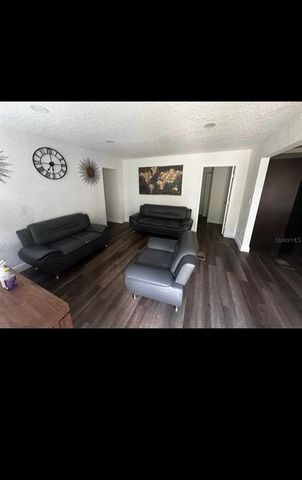 922 SE 9TH PLACE, Gainesville, FL 32601