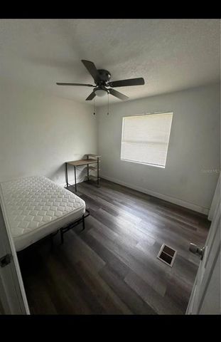 922 SE 9TH PLACE, Gainesville, FL 32601