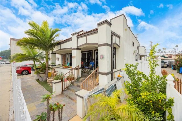 4019 S Van Ness Avenue, Los Angeles, CA 90062