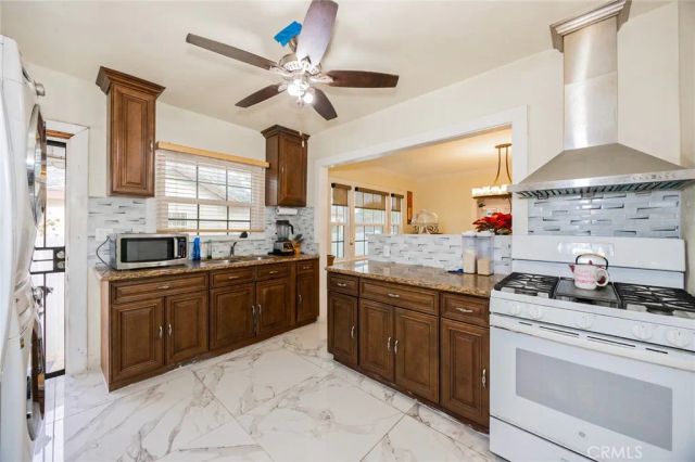 4019 S Van Ness Avenue, Los Angeles, CA 90062