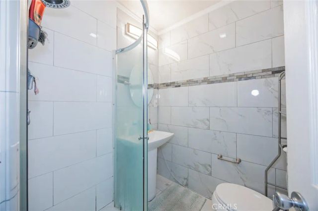 4019 S Van Ness Avenue, Los Angeles, CA 90062