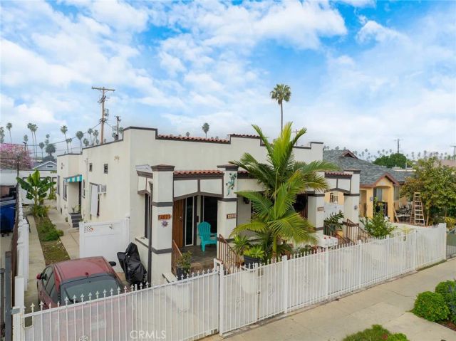 4019 S Van Ness Avenue, Los Angeles, CA 90062