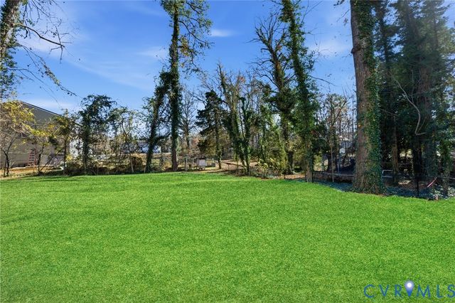 12104 Mathenay Dr, Chester, VA 23831