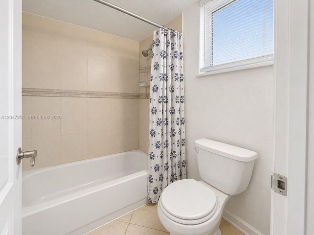 8870 Fontainebleau Blvd 106, Miami, FL 33172