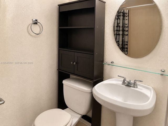 8870 Fontainebleau Blvd 106, Miami, FL 33172