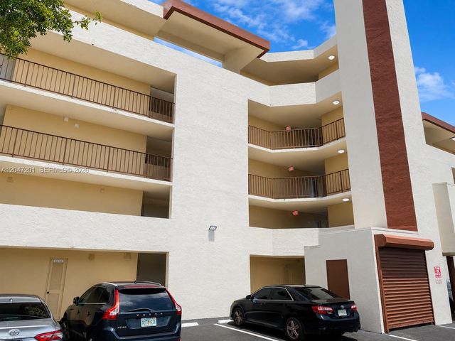8870 Fontainebleau Blvd 106, Miami, FL 33172